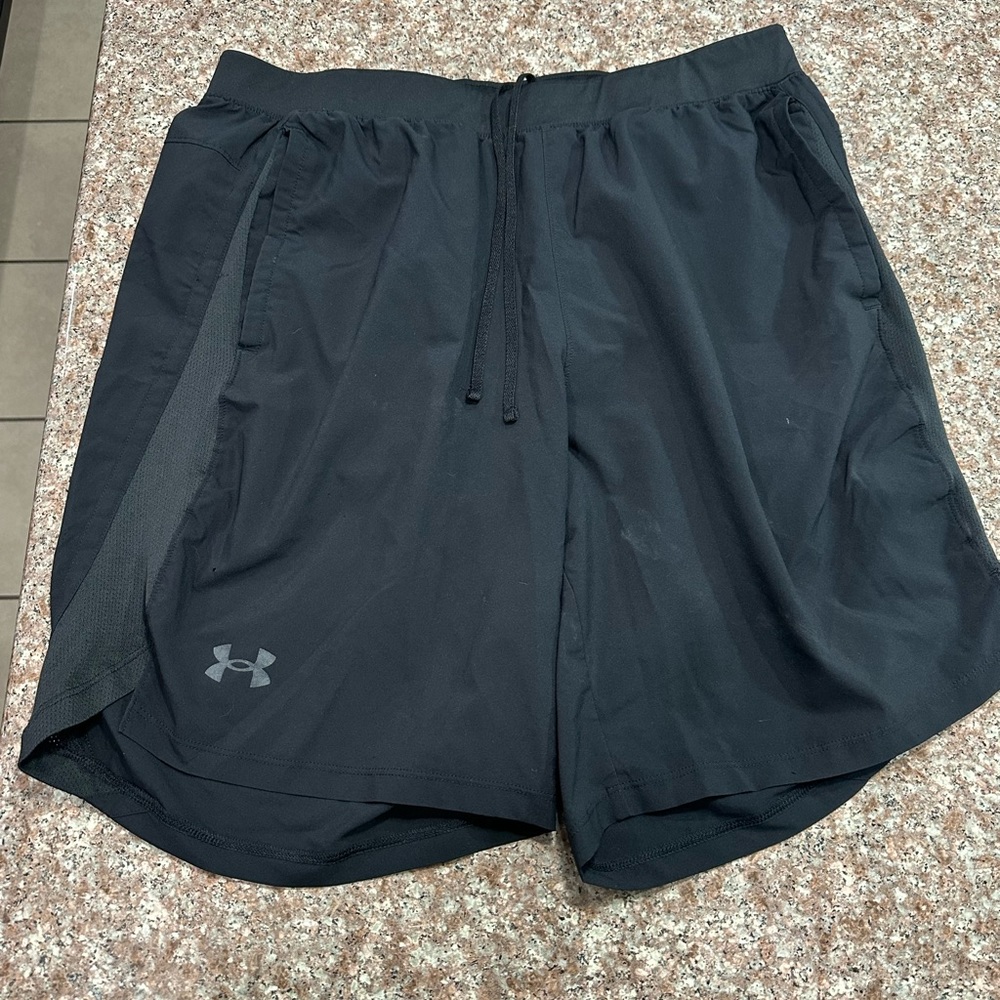 Men’s Under Armour Shorts XL